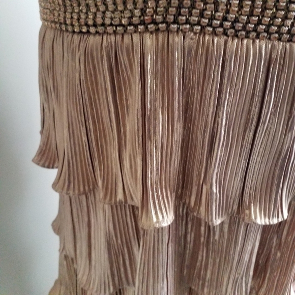 NWT Ieena Mac Duggal Metallic One Shoulder Ruffle Tiered Gown Sz 10 Black/Gold - Picture 8 of 15